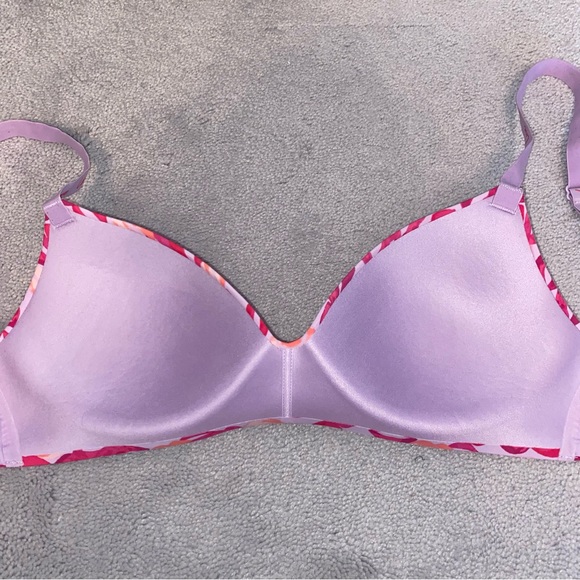 Victoria Secret/PINK Wireless Slightly Padded Bra - Picture 2 of 5